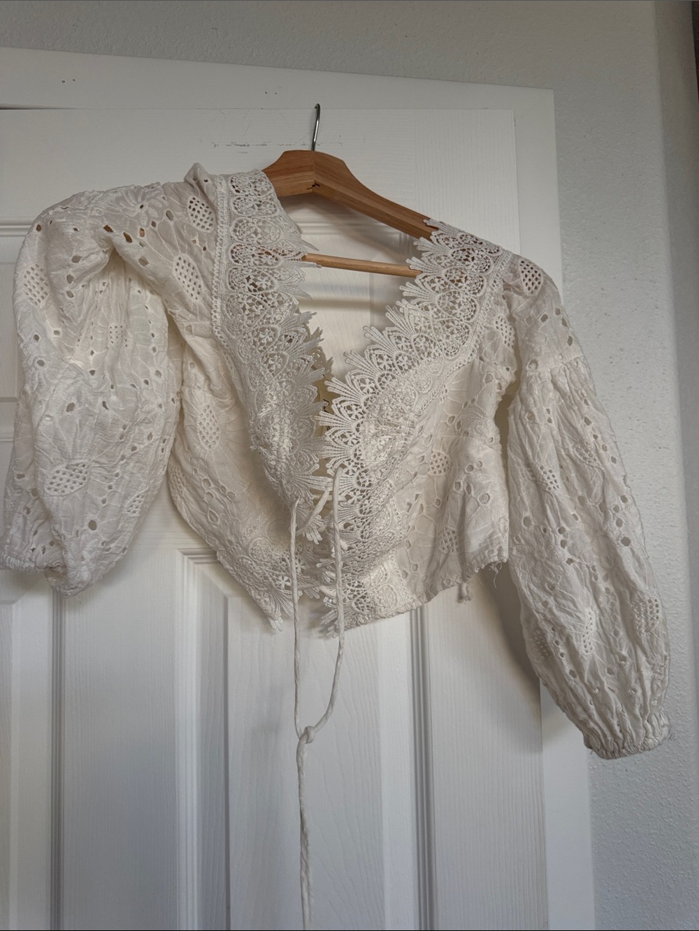 Women’s Lace Eyelet Tie-Front Blouse - White